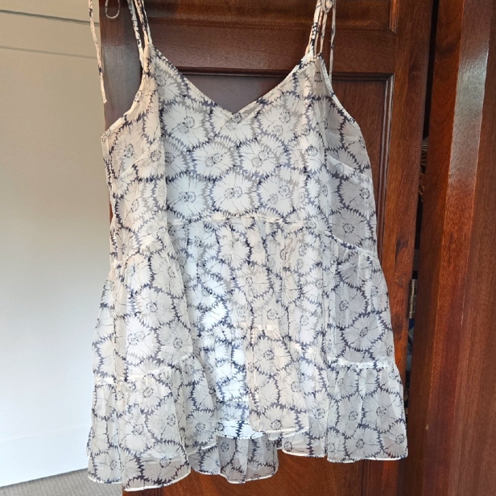 Cinq A Sept Esther Floral Ruffle Hem Silk Blouse, Size: Small